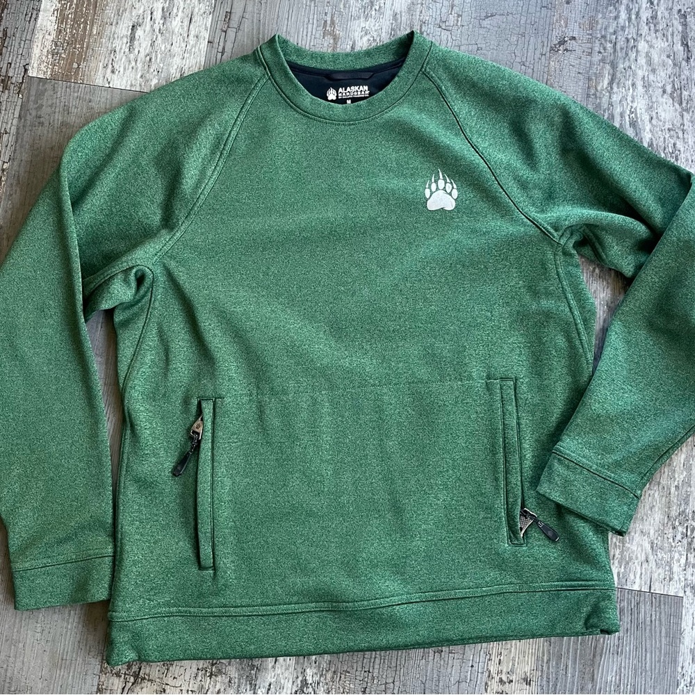 Alaskan Hardgear by Duluth Trading Co. men’s size medium crew neck